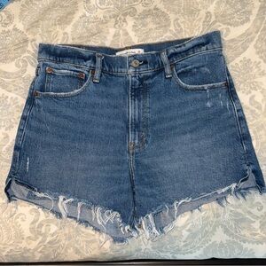 Abercrombie & Fitch 4” Mom Short Sz 29 (8)